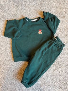 Zara Baby Forest Green Sweatshirt & Jogger Set 🐻